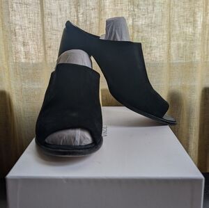 Vince Open-toe Black Suede Mules